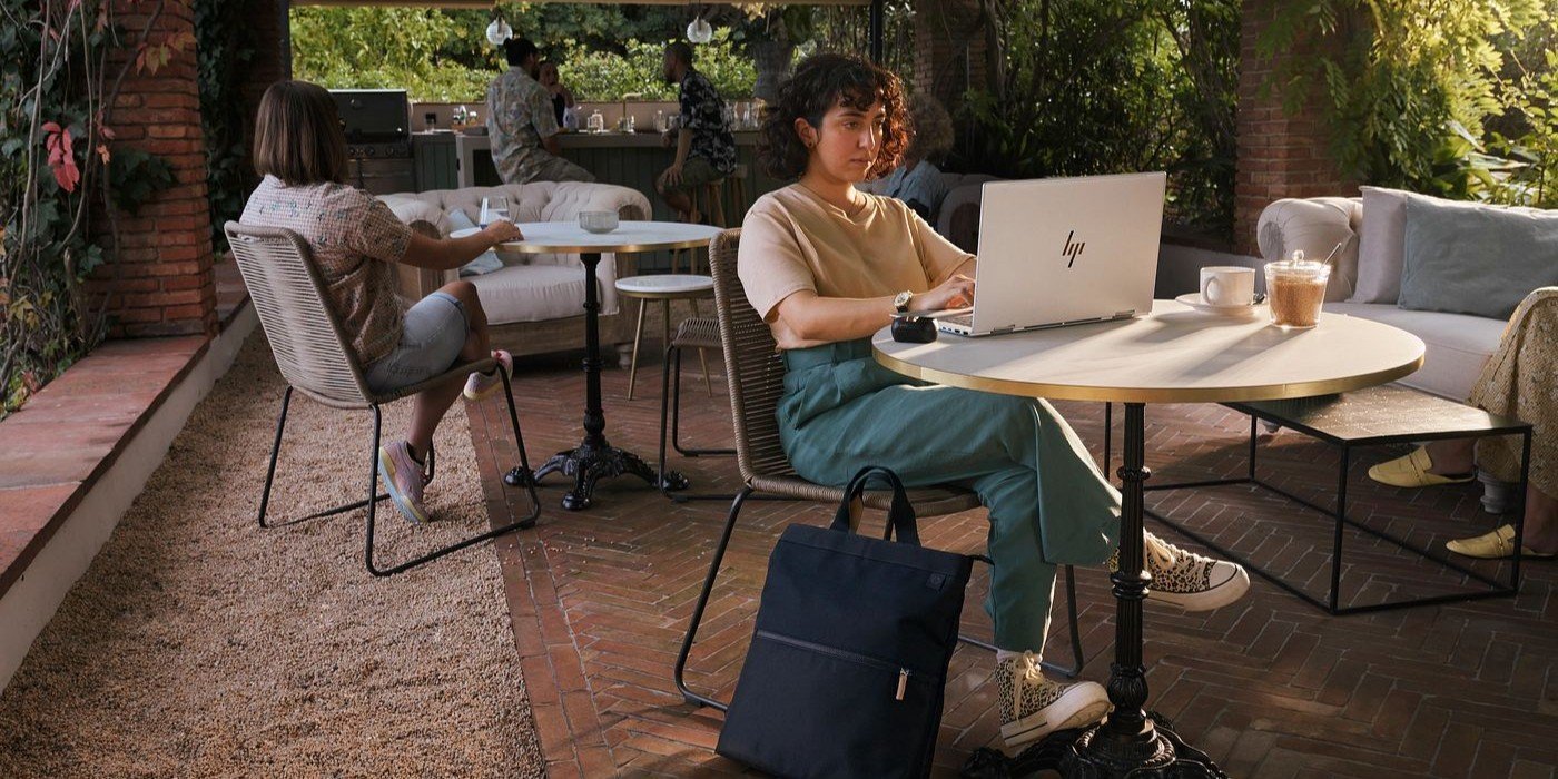10 características que hacen más inteligente una laptop moderna para trabajar desde cualquier lugar